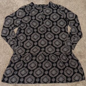 LOFT Black and White Geometric Blouse